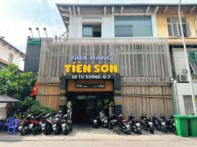 Cho thuê nhà mặt tiền tú xương, quận 3