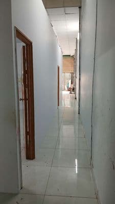 Nhà 4m×25m gồm 3.ngủ giáp quốc lộ