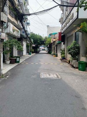 Cho thuê nhà Cống Lở 5,5Tr/thg, 2 lầu, 2pn, 3nvs, có ban công