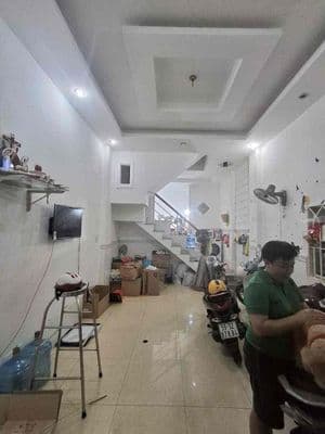 9tr nhà nguyên căn gần mt nguyễn văn công F3 gv