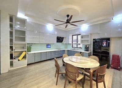 Nhà đẹp 4 tầng full nội thất cao cấp, có thang máy đường Tiểu Là