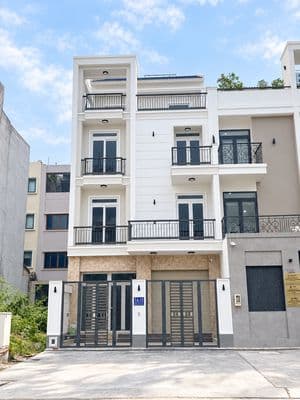 Cho Thuê nhà mới trống suốt 7x20m 1 trệt 3 lầu đường Vũ Tông Phan