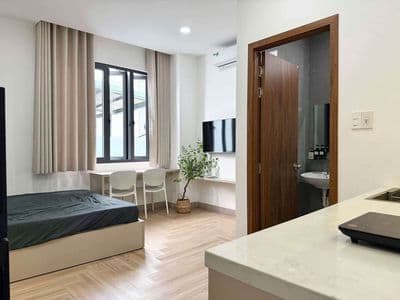 Studio cửa sổ thoáng ngay cộng hòa