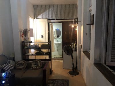 Nhà Nhỏ Quận 1, Đẹp, Đủ trang thiết bị. Cách Nhà Thờ Đức Bà 300m.