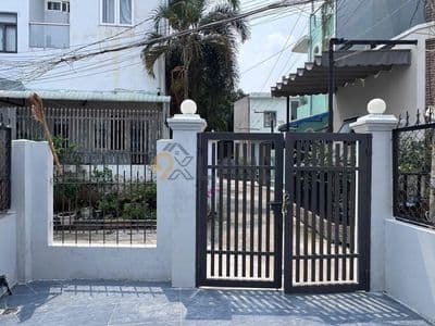 Bán nhà 1 trệt + lầu đường số 11 - gần chợ thủ đức - dọn vào ở ngay