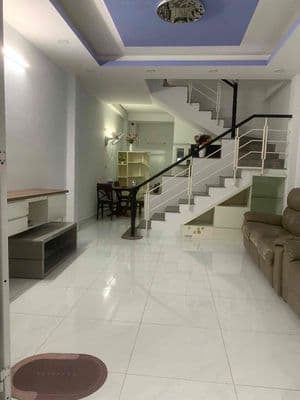 Nhà bán đường lê văn lương , phước kiển sổ riêng gần làng đại học .