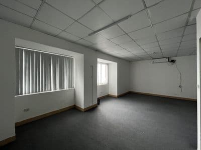 Cho thuê VP Nguyễn Lương Bằng, 60m2. Điện rẻ 3000d, sân đỗ oto