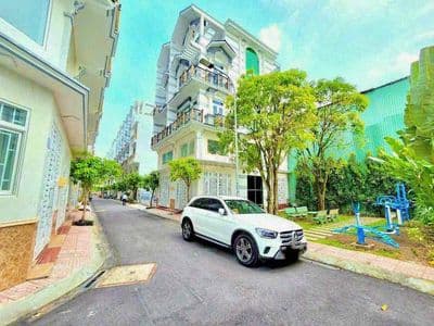 Nhà khu biệt lập - bảo an trực 24/24 - full nội thất cao cấp