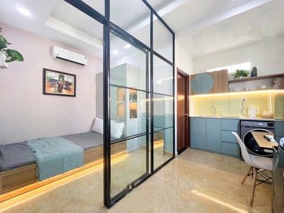 Căn hộ bếp tách- cửa sổ trời- máy giặt riêng ngay cầu vượt 3/2-ueh, bk