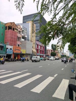 27 triệu - mặt tiền ngay ngã 4 Phú Nhuận- 5 tầng -kinh doanh đa ngành