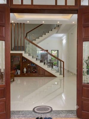 Cho thuê nhà 2 tầng gần chung cư văn tiến dũng