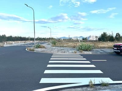 Bán lô góc 2 mặt tiền gần kcn hòa hiệp