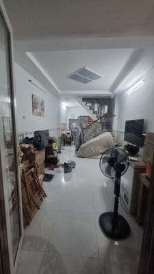 Nhà lầu đúc hẻm xe hơi 2pn 2wc thống nhất p16 gv