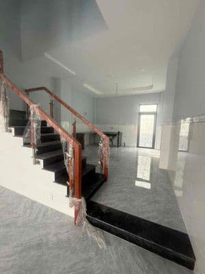 Cho thuê nhà 2 tầng xe hơi mới – 2 phòng ngủ – linh tây, thủ đức
