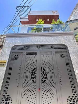 Chiến Lược- Giáp Tên Lửa - nhà 2 tầng xây mới 4.5x12M - Giá 5.35 tỷ