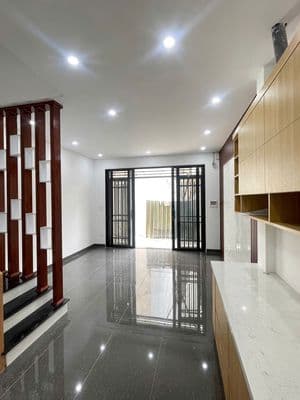 Đông la hoài đức, 31m, 4t, mt4,2m, giá 5 tỷ