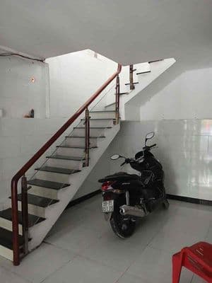 Nhà thuê mt đường nhánh tân xuân gần lê thị hà hoc mon