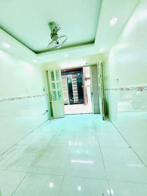 nhà 1trệt 1lững 2 lầu đường bạch vân p5 q5 dt 21 m2