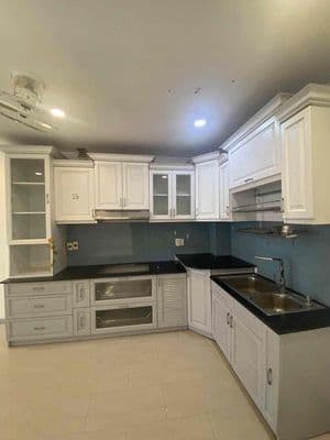 cho thuê nhà MT khu bảy hiền p11 tân bình. DT: 6m x 15m 3 tầng 18tr