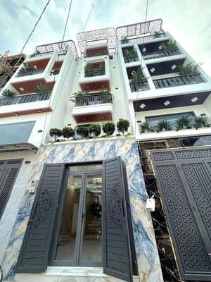 Hơn 6 tỷ nhà 4m x 15,5m - 5 tầng có thang máy - Gara ô tô - XT đỗ cửa