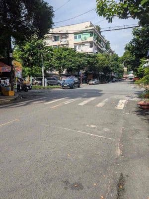 Nhà đẹp mtnb phan đình phùng – tân phú | đường 14m có vỉa hè