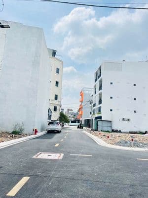 Bán đất ven sông - 50m2 giá 3tỷ250 - hẻm 154 vườn lài an phú đông shr