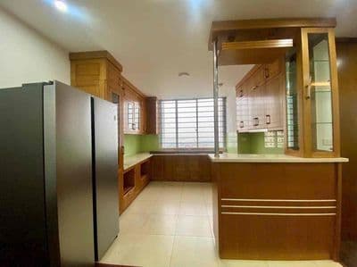 chung cư 4 ngủ full đồ rộng 200 m ở luôn