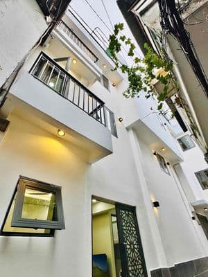 Nhà 3 lầu tuyệt đẹp Cao cấp hẻm Hoàng Hoa Thám, P7, Q.Bình Thạnh