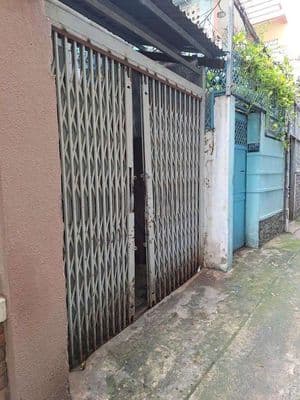 cho thuê nguyên căn nhà CMT8 50m2, 2PN, 2WC giá 10tr