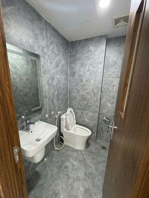 Cho thuê vp phố nguyên hồng,đống đa,dt 68m2,giá 13tr/tháng