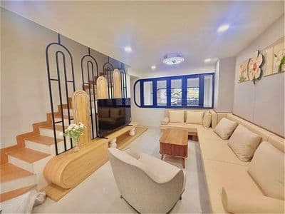 Tân Thắng. Tân Phú. 5 Tâng. 4.1x15m. ô tô. ngủ ngon nhà. chỉ 11 T