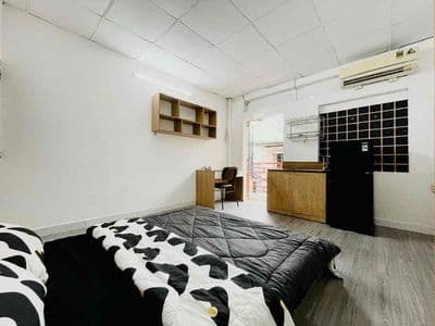 Chính chủ sang chdv 4 phòng full nội thất gần ngã tư phú nhuận