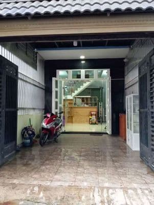 Cho thuê nhà Sân Xe Hơi gần sân vận động Đông Hoà