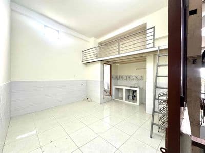 Phòng Gần Etown cộng hoà-Cầu Tham Lương giá rẻ gác cao rộng 32m2