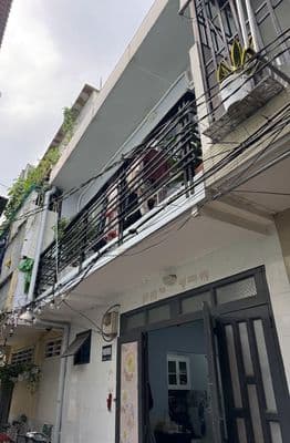Nhà ngang 5m, hẻm sạch sẽ lịch sự gần chợ trần văn quang