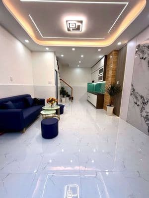 Chủ gấp giảm còn 3,65 tỷ – chốt nhanh! nhà hẻm xe hơi