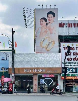 Cho thuê nhà Góc 2 Mặt Tiền Phan Văn Trị Với Nguyễn Oanh