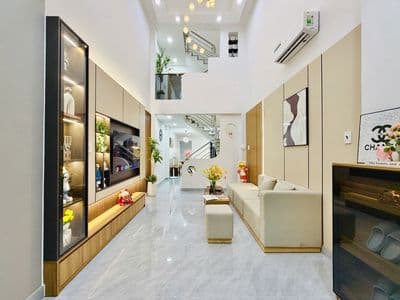 Nhà đẹp 3 tầng - gần cv làng hoa - hxh thông chỉ 6.xx