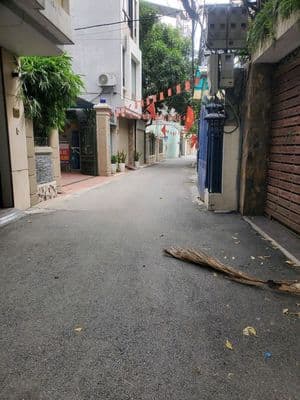 Bán đất Lô góc Nguyễn Văn Cừ - Ngọc Lâm, ô tô vào đất