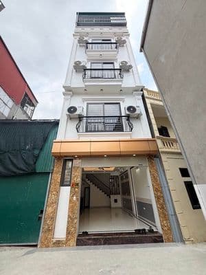 Nhà 5 tầng ô tô mới full nội thất gần Đại học Công nghiệp hơn 6 tỷ