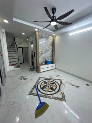 Cho thuê nhà nguyên căn 30m² x 5 tầng, Hai Bà Trưng
