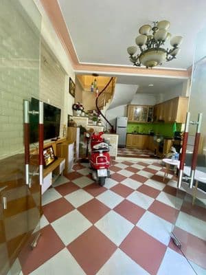 Nhà đẹp 5 tầng full đồ Nguyễn Chí, 12tr
