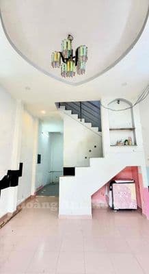 Nhà mã lò gần ngã tư 4 xã giáp tân phú, hẻm xe hơi, 40m2, 3.75 tỉ