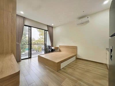 Căn Hộ Mới Xây 100%_Ban công, cửa sổ_Ngay Nguyễn Văn Quá_Chợ Cầu QT