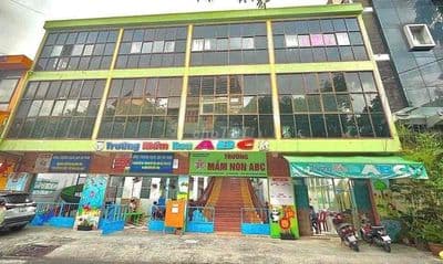 Cho thuê nhà nguyên căn căn mặt tiền đường nguyễn hậu, q.tân phú
