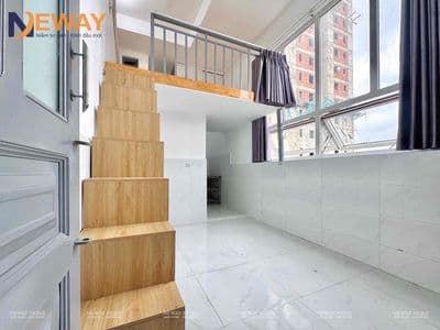 Duplex cửa sổ trời sẵn máy lạnh , có thang máy ngay đầm sen - âu cơ