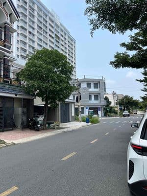 Đất mặt tiền buôn bán