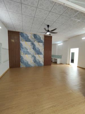 Chính chủ cần bán 208m2 đất có sẵn 2 căn nhà ở cổng KCN Mỹ Phước 3