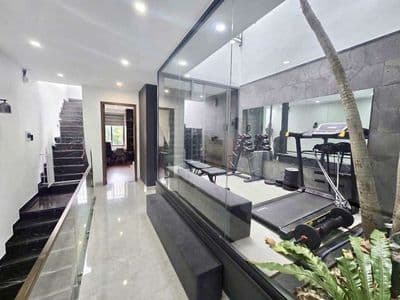 Cho thuê nhà 3 tầng mt sơn thủy nhà có hồ bơi