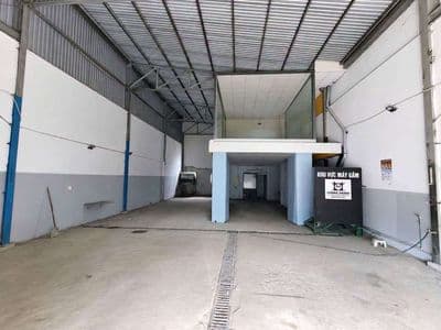Cho thuê kho mặt tiền Bến xe, gần Bắc Sơn
